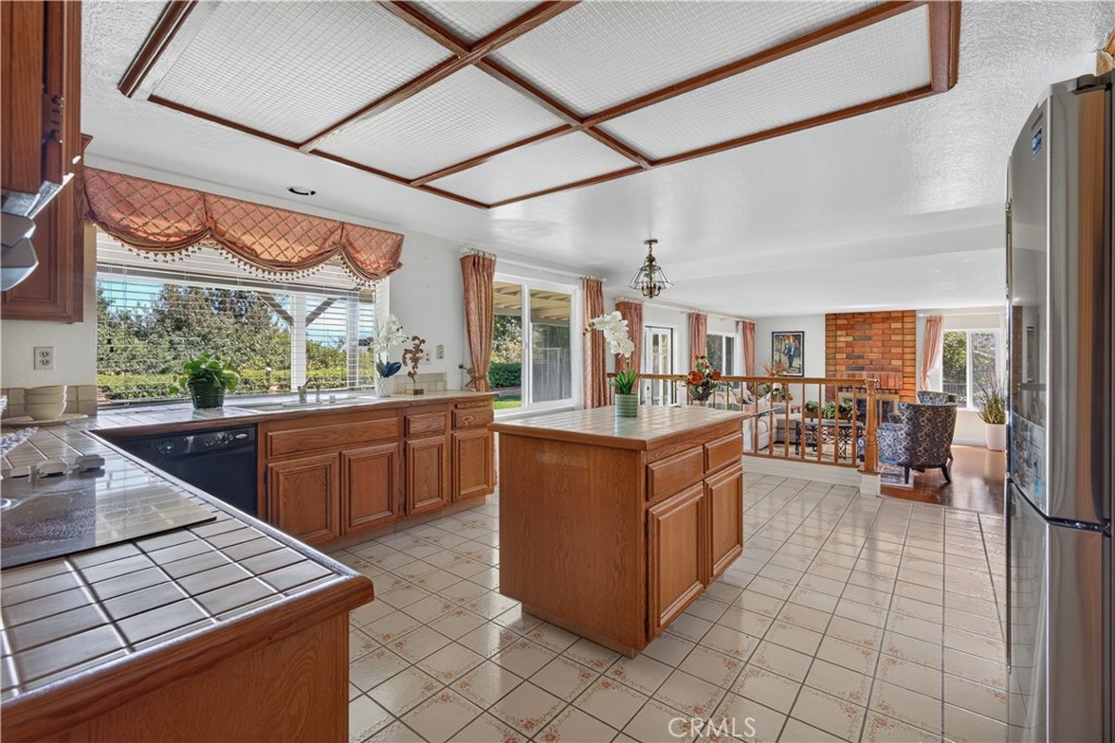 3133 E Hillside Drive Property Photo 15