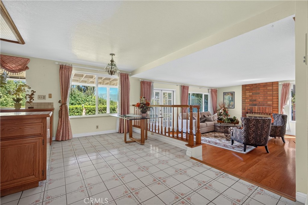 3133 E Hillside Drive Property Photo 16