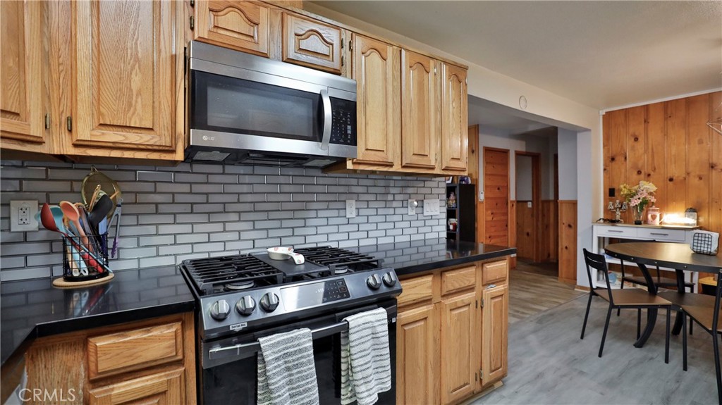 23747 Bowl Property Photo 14
