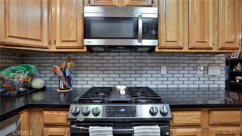 23747 Bowl Property Photo 15