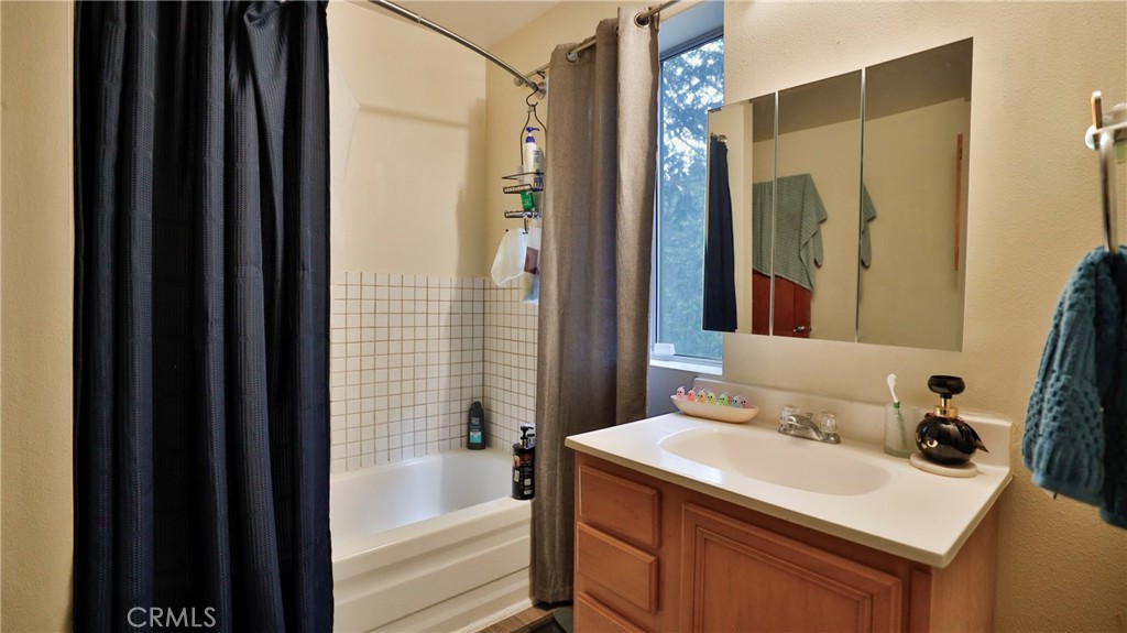 23747 Bowl Property Photo 20
