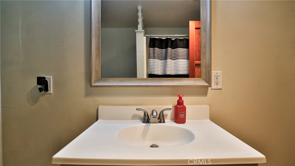 23747 Bowl Property Photo 22