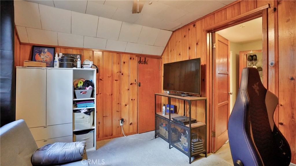 23747 Bowl Property Photo 24