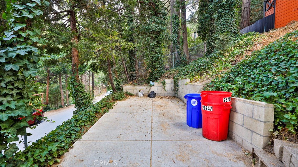 23747 Bowl Property Photo 29