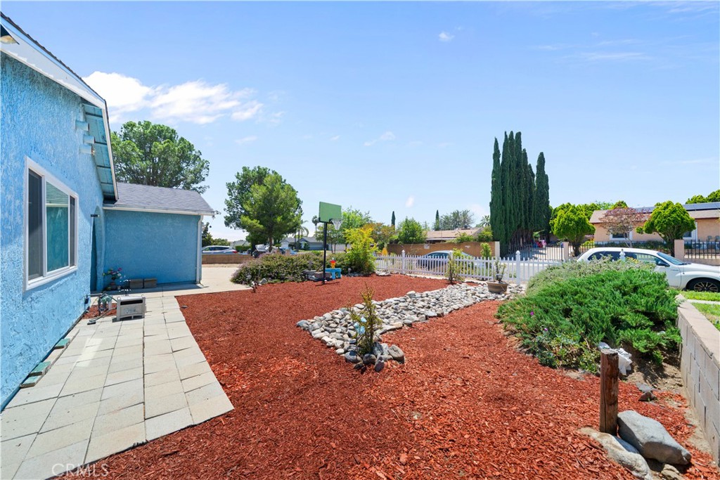 7601 Fennel Property Photo 5