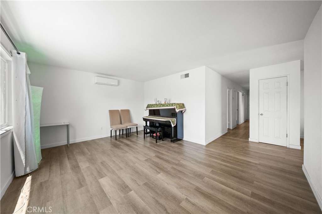 7601 Fennel Property Photo 7
