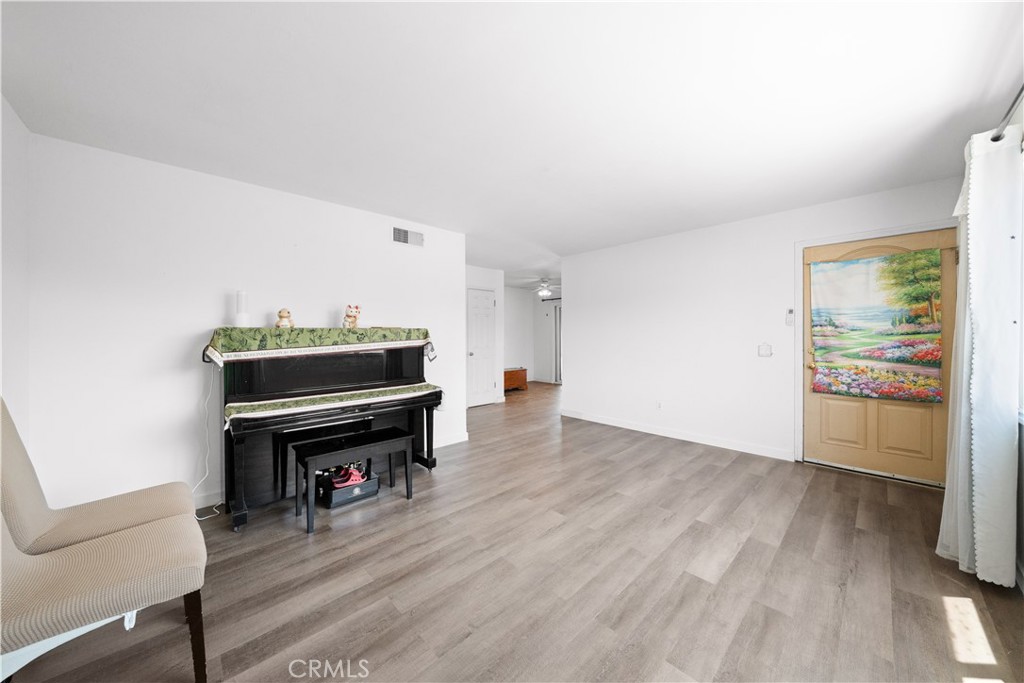 7601 Fennel Property Photo 8