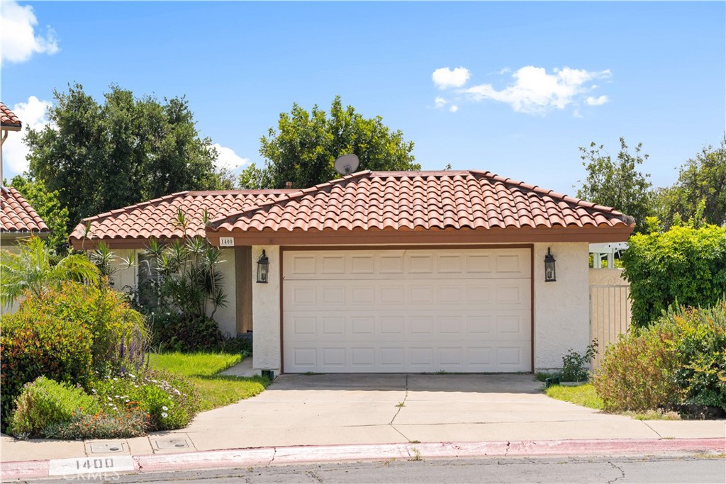 1400 Blossom Property Photo 1