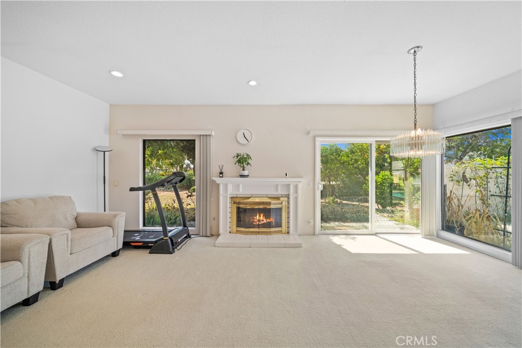 1400 Blossom Property Photo 5