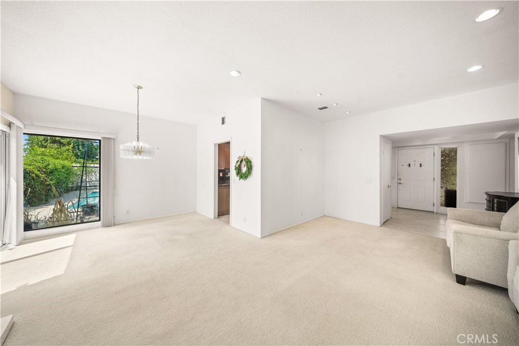 1400 Blossom Property Photo 7