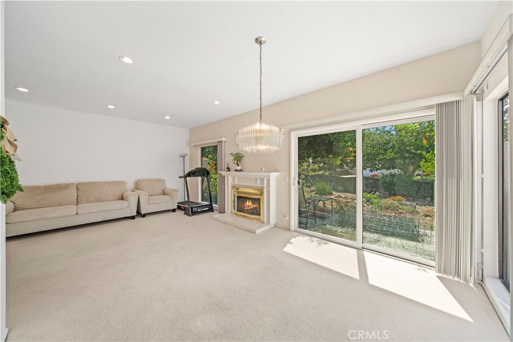 1400 Blossom Property Photo 8
