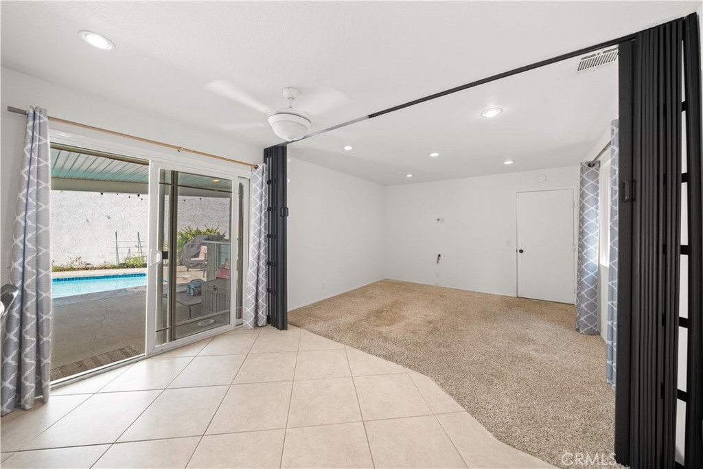1400 Blossom Property Photo 10