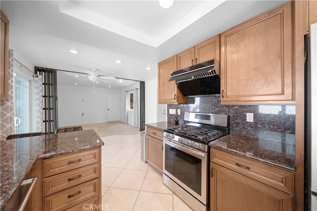 1400 Blossom Property Photo 17