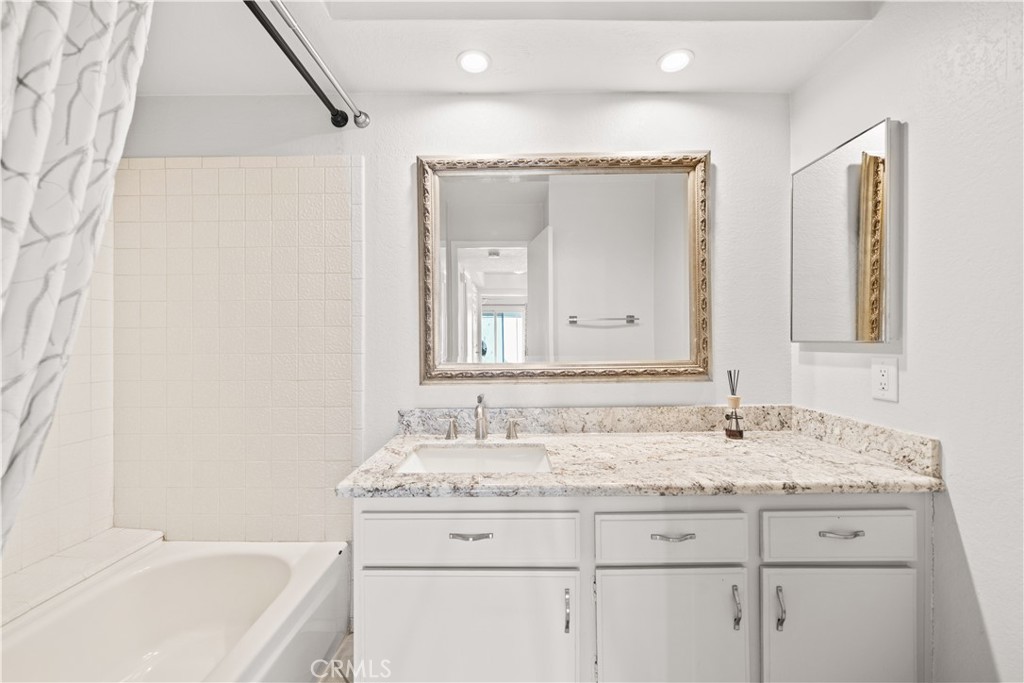 1400 Blossom Property Photo 22