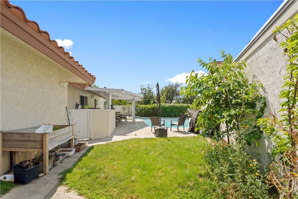 1400 Blossom Property Photo 33