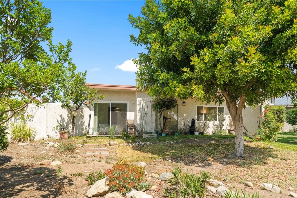 1400 Blossom Property Photo 37