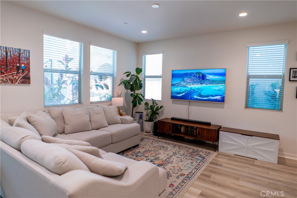 16014 Parkhouse 2 Property Photo 2