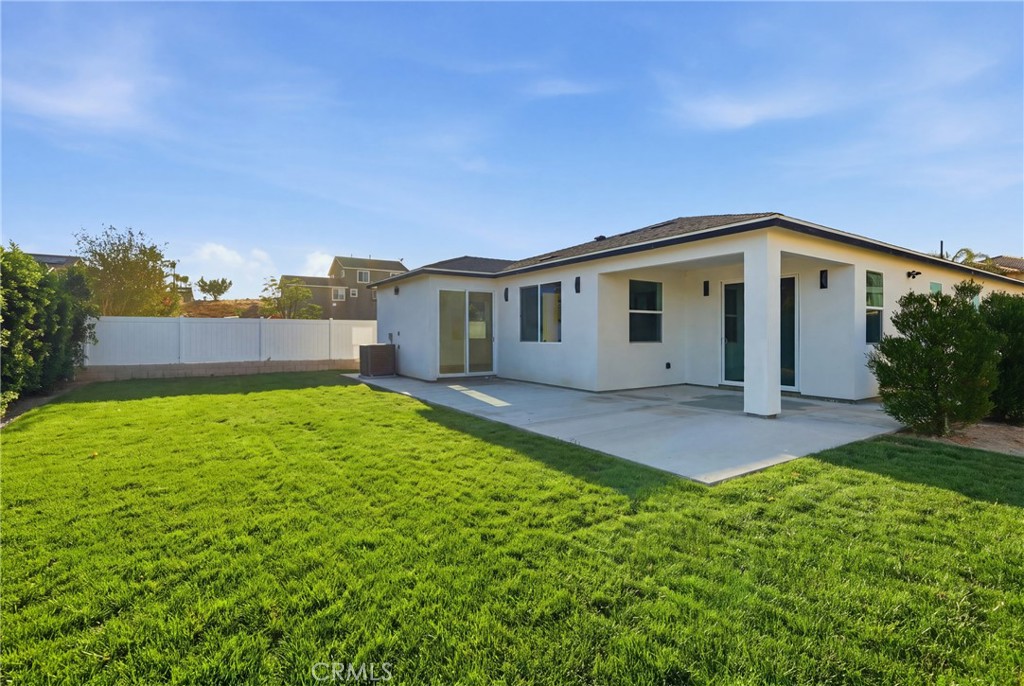 13063 Via Alia Property Photo 39