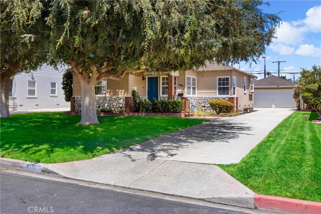 4836 Doreen Property Photo