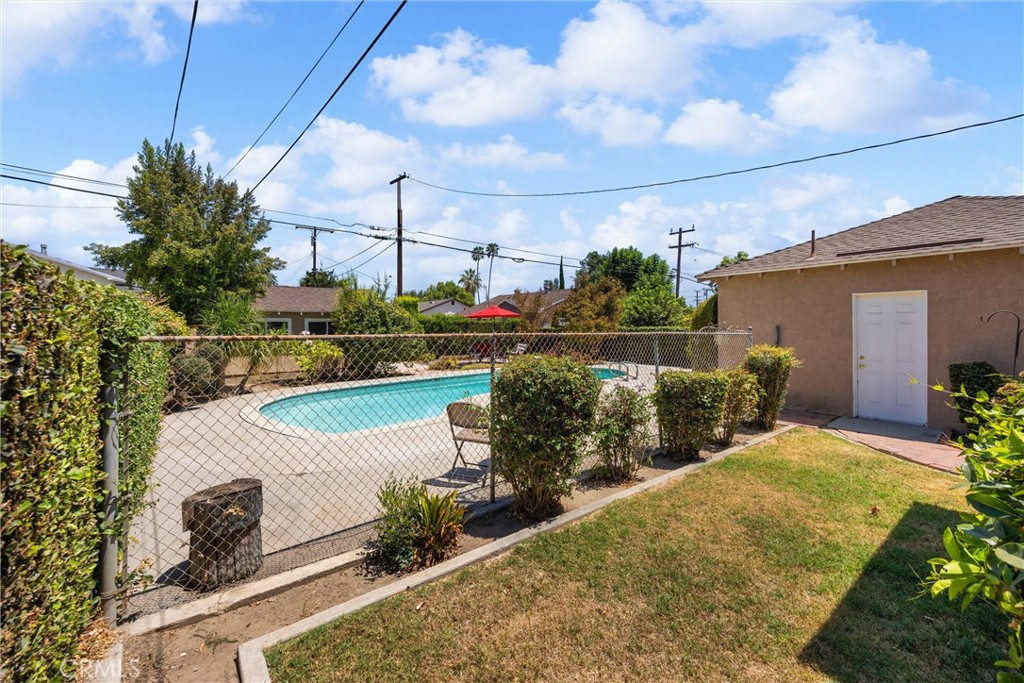 4836 Doreen Property Photo 22
