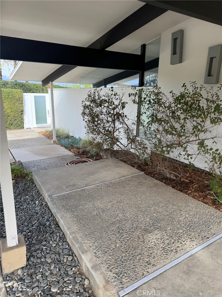 1140 S Serena Property Photo 3