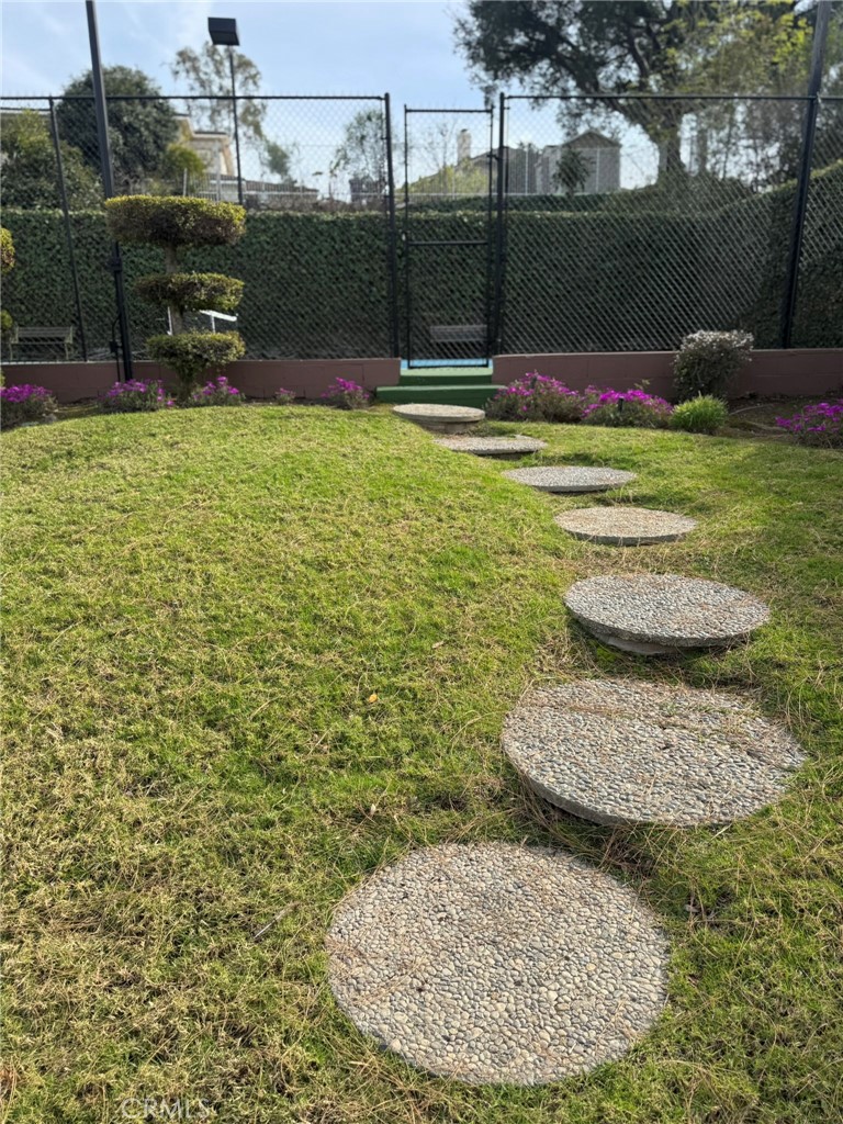 1140 S Serena Property Photo 32