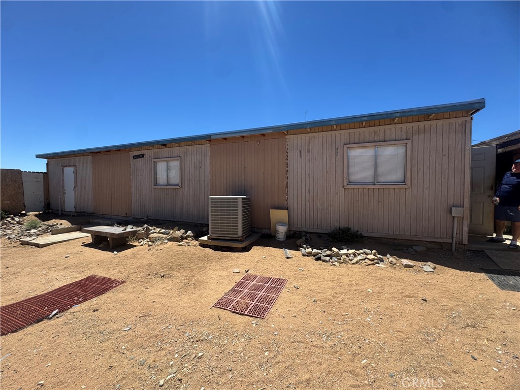 1474 Old Woman Springs Property Photo 4