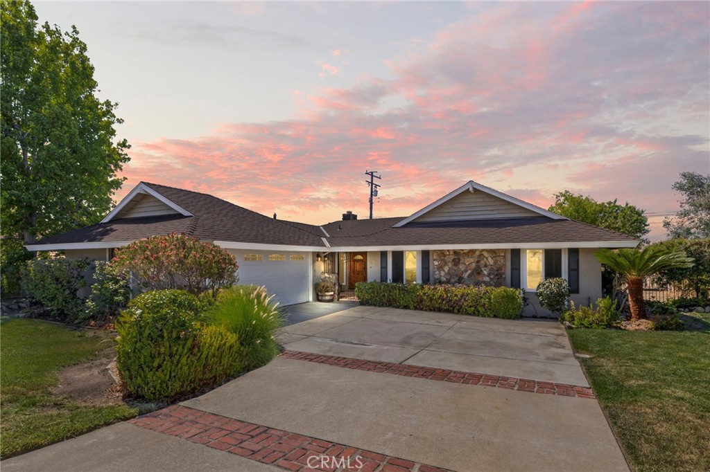 956 W 14th Street Property Photo