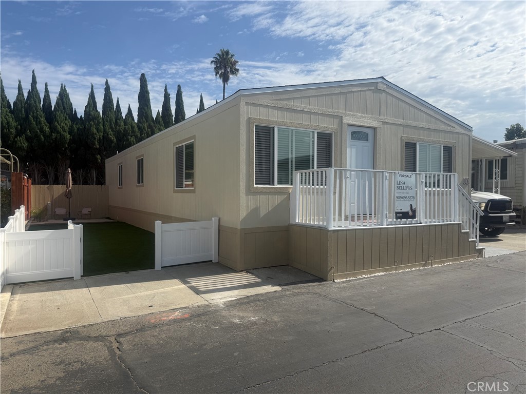 220 N El Camino Real 13 Property Photo 1
