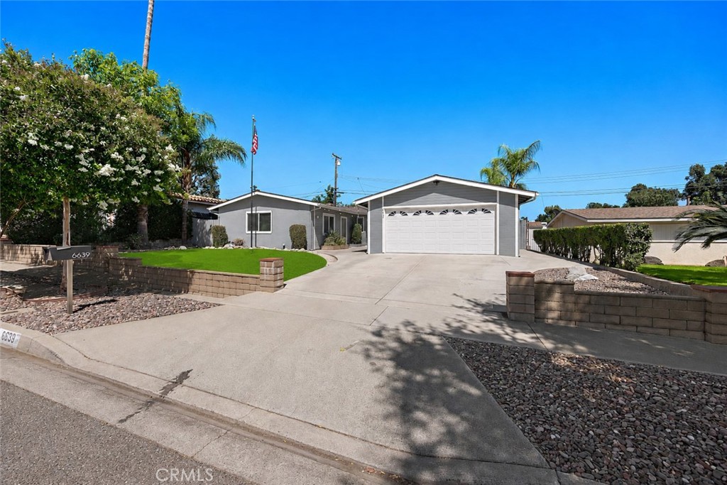 6639 Eastwood Property Photo 3