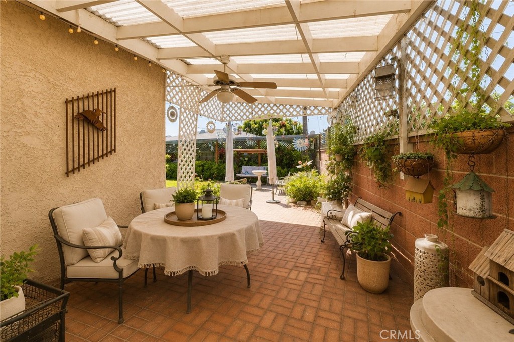 11712 Buell Street Property Photo 5