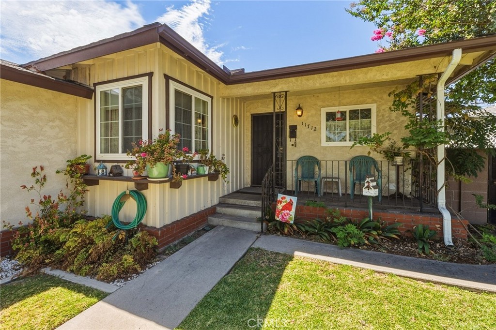 11712 Buell Street Property Photo 9