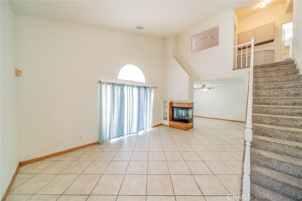 27495 Silverberry Property Photo 6