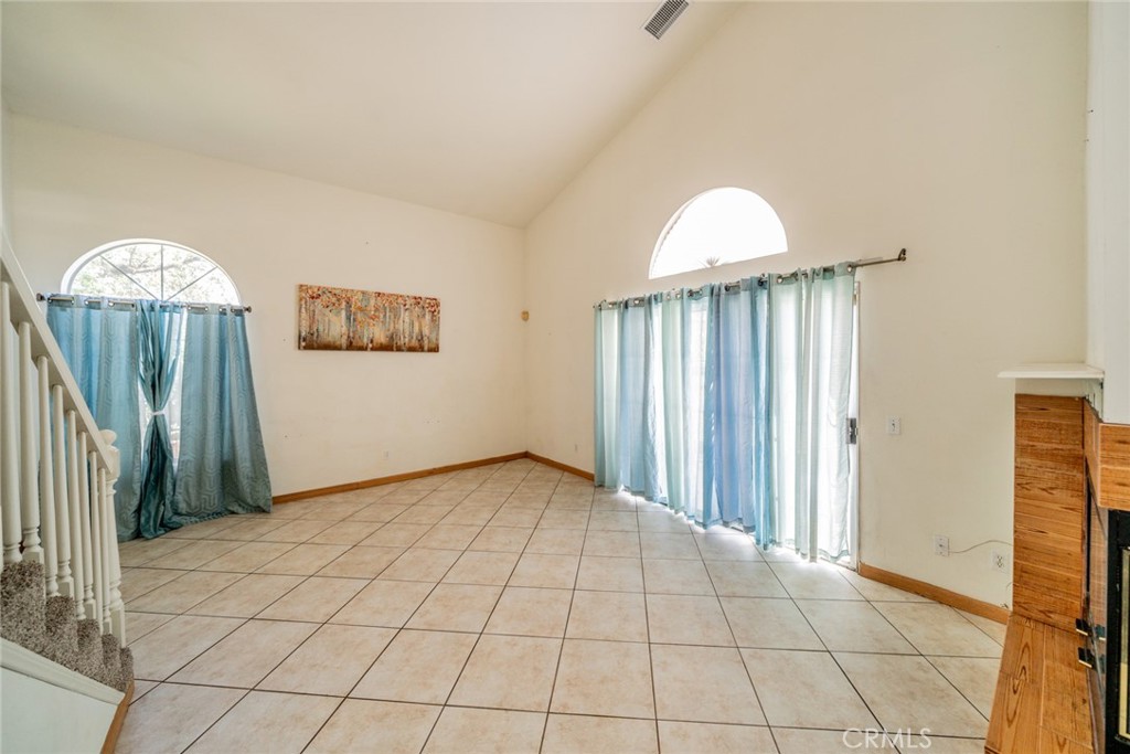 27495 Silverberry Property Photo 7
