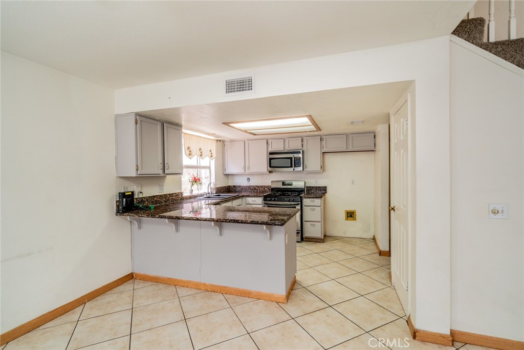 27495 Silverberry Property Photo 13