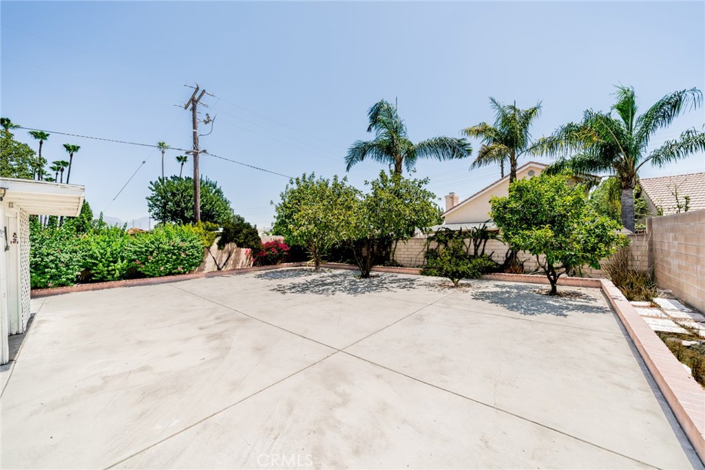 27495 Silverberry Property Photo 36