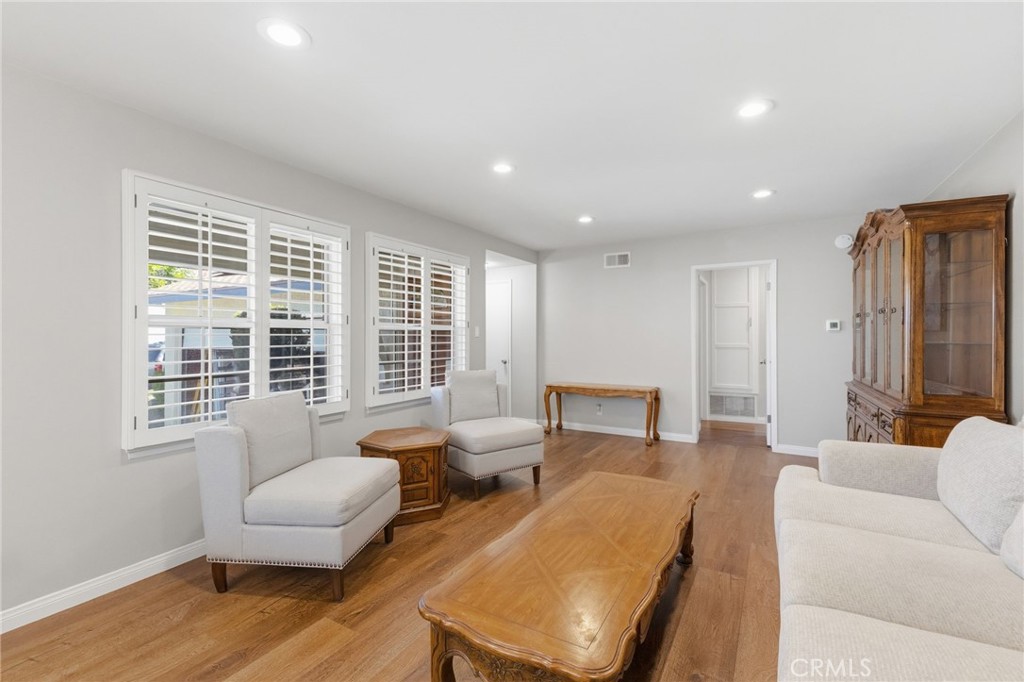 14612 Dunnet Property Photo 5