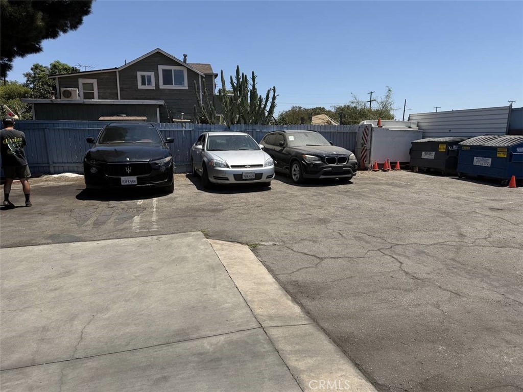 360 N Central Property Photo 7