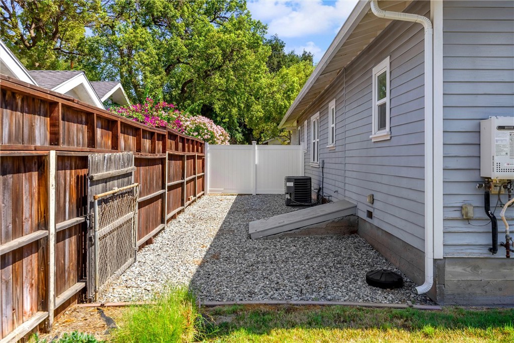 2356 2358 5th Street Property Photo 11