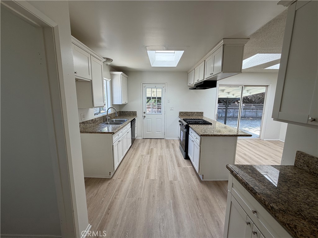 2204 Calle Tortuosa Property Photo 13
