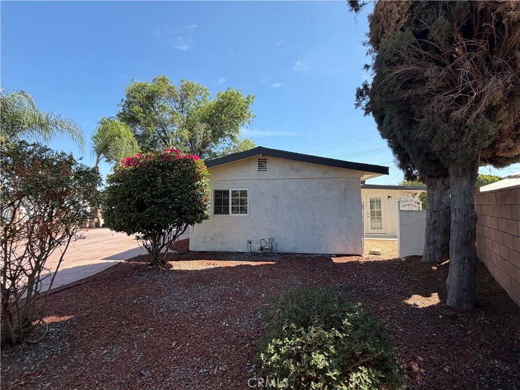 3351 Amhurst Drive Property Photo 3
