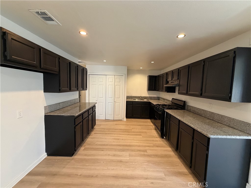 3351 Amhurst Drive Property Photo 11