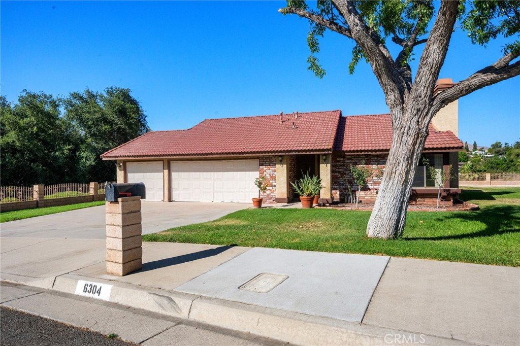 6304 Glen Aire Avenue Property Photo 7
