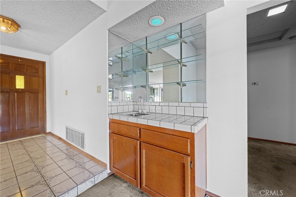 6304 Glen Aire Avenue Property Photo 17