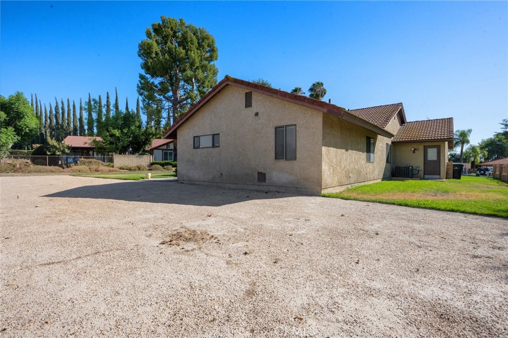 6304 Glen Aire Avenue Property Photo 53