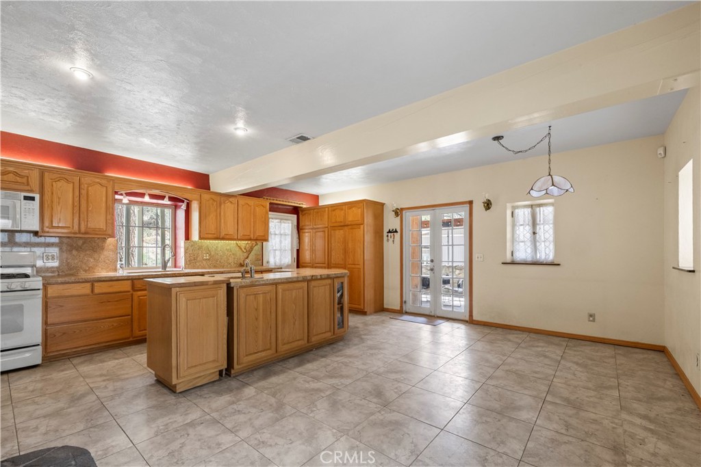 1576 State Highway 2 Property Photo 17