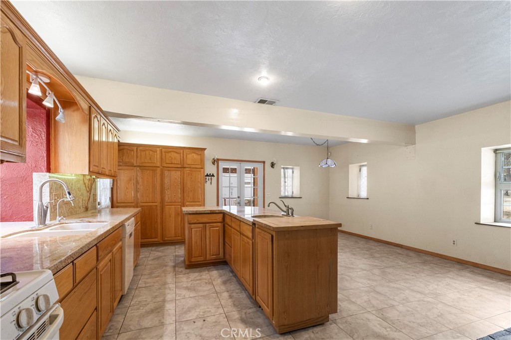 1576 State Highway 2 Property Photo 21