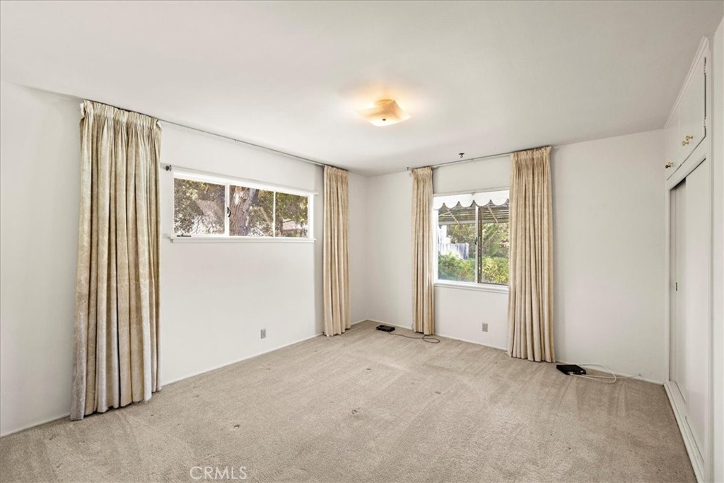 321 Catherine Park Property Photo 28
