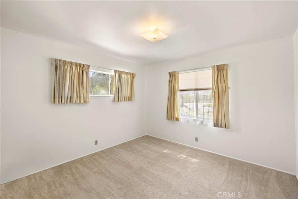 321 Catherine Park Property Photo 33
