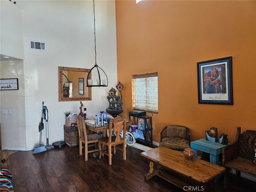 7845 Oak Court Property Photo 5